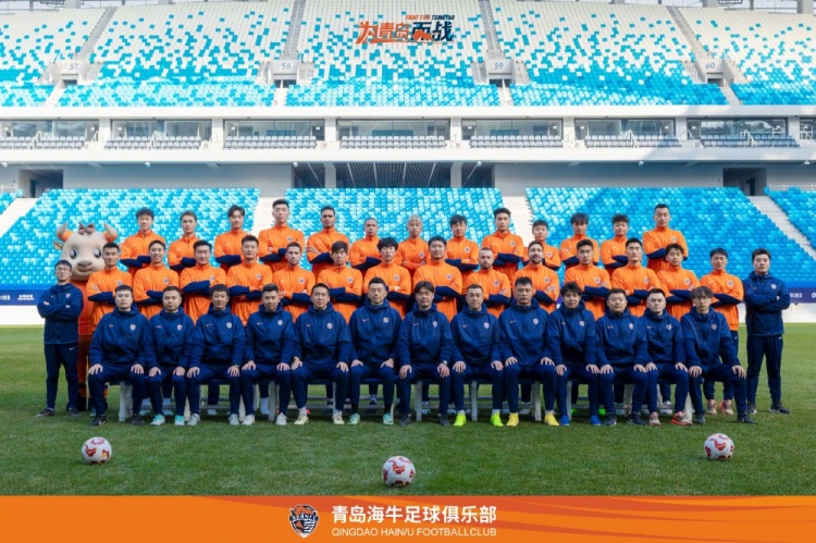 青島海牛一線(xiàn)隊名單：老將鄭龍、薩里奇坐鎮，金洋洋等新援在列