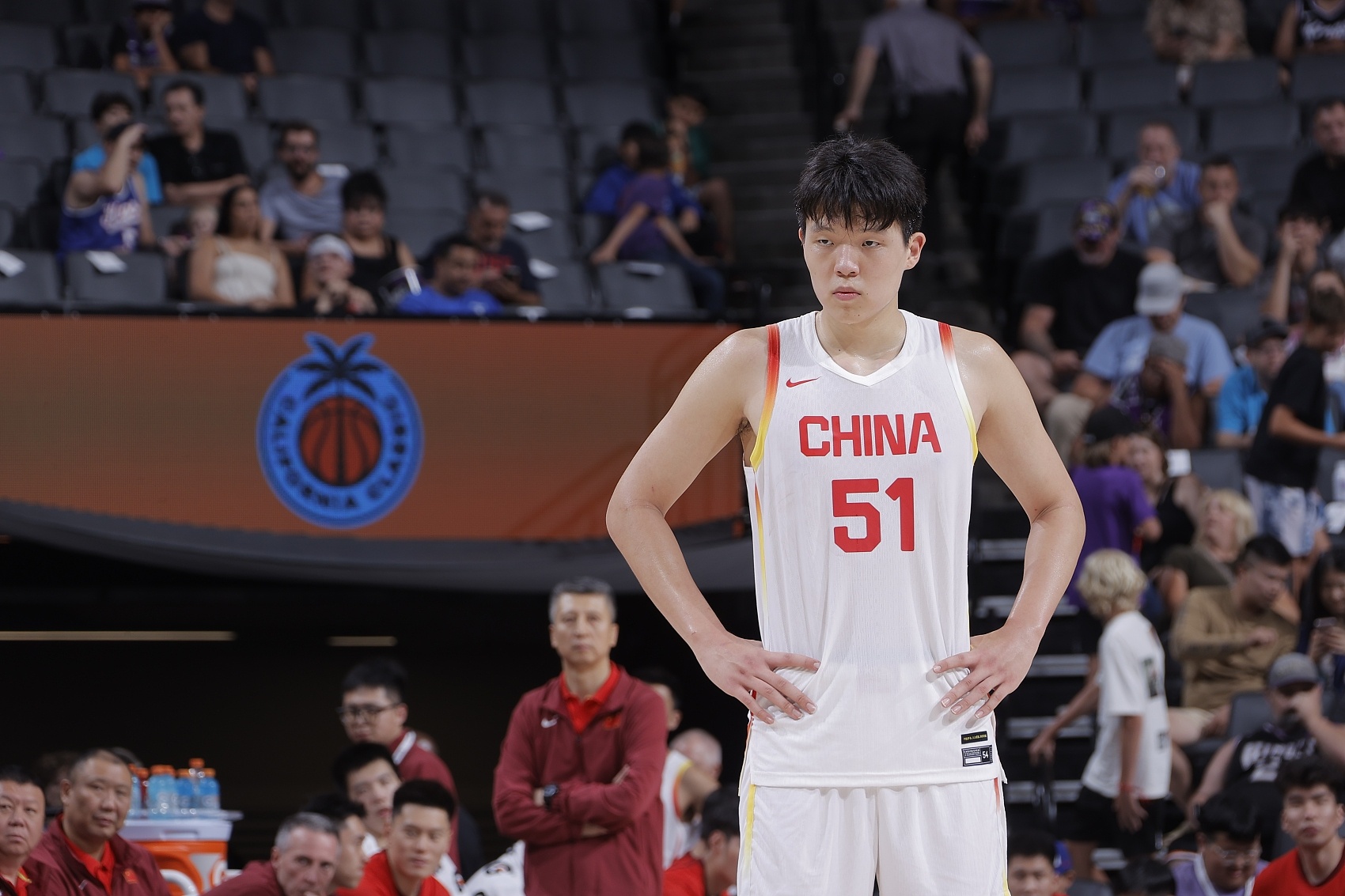 媒體人：吸引NBA球探多次來(lái)華考察的楊瀚森 本場(chǎng)理應獲得更多機會(huì )